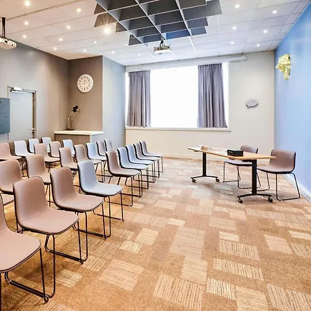 Hotel Ibis Gerland Musee Des Confluences