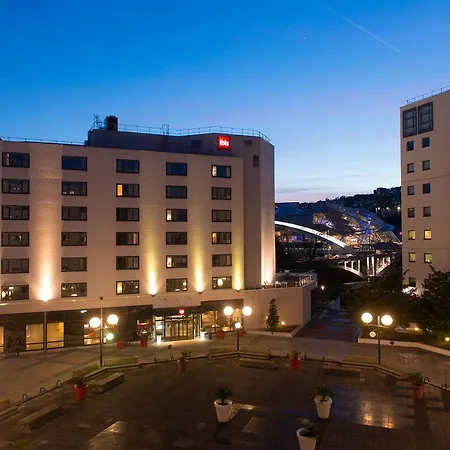 Ibis Gerland Musee Des Confluences Hotel 3*