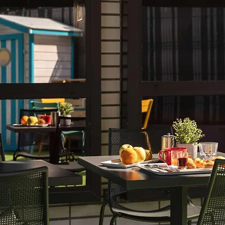 Hotel Ibis Gerland Musee Des Confluences Lyon