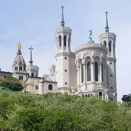 Hotel Ibis Gerland Musee Des Confluences Lyon