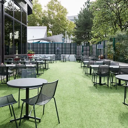 Ibis Gerland Musee Des Confluences