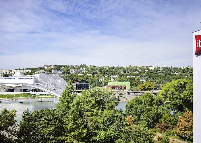 Ibis Gerland Musee Des Confluences Lyon